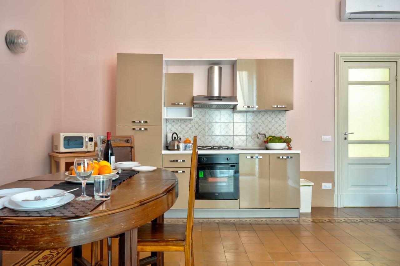 Lettera Living Appartement Catánia Buitenkant foto
