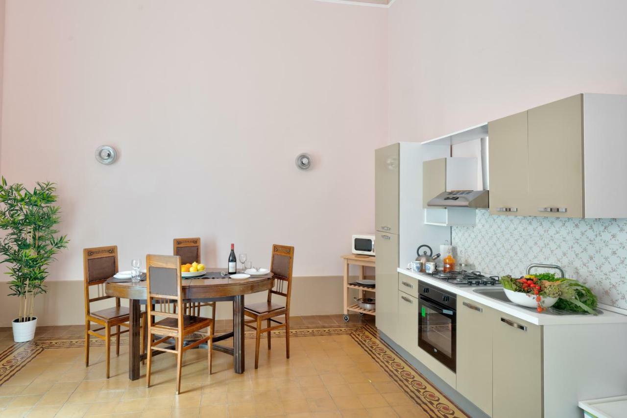 Lettera Living Appartement Catánia Buitenkant foto