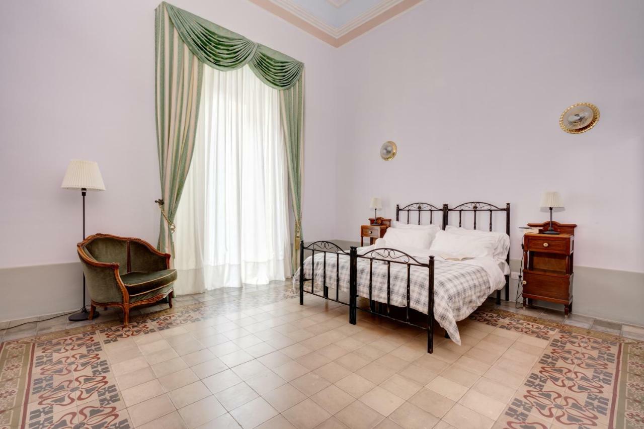 Lettera Living Appartement Catánia Buitenkant foto